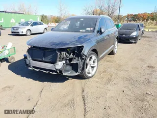 2019 Audi Q7 Prestige with VIN WA1VAAF76KD010065, listed as a IAAI auction lot 40653886 with 95,226 mi miles. Bid and sale history available at carsss.com. Image 22.