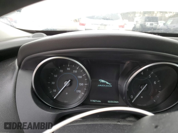 2019 Jaguar XE 25t Premium with VIN SAJAJ4FX0KCP50143, listed as a Copart auction lot 46303155 with 111,621 mi miles and Salvage Title. Bid and sale history available at DreamBid. Image 9.