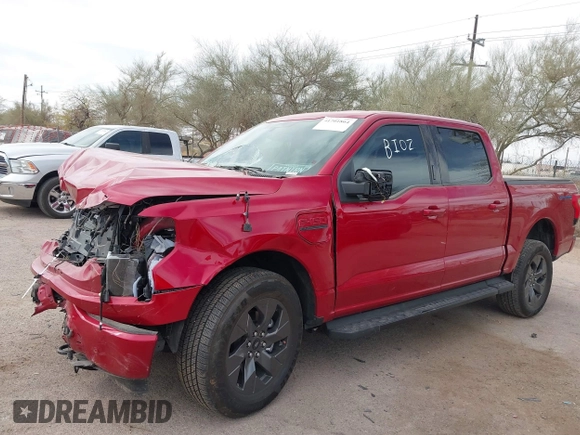 2023 Ford F-150 Lightning Pro z VIN 1FTVW1EL8PWG55060, wystawiony jako IAAI lot #41701864 z przebiegiem Nie podano mil oraz . Historia ofert i sprzedaży dostępna na DreamBid. Obrazek 6.