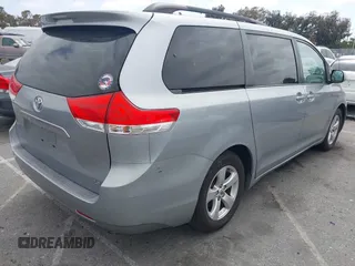 2011 Toyota Sienna LE AAS with VIN 5TDKK3DC0BS119045, listed as a IAAI auction lot 42184748 with 196,607 mi miles. Bid and sale history available at carsss.com. Image 4.