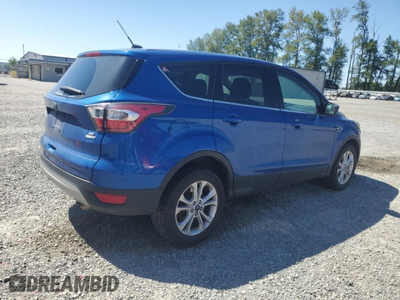 2017 Ford Escape SE z VIN 1FMCU9GD0HUB54075, wystawiony jako Copart lot #60490885 z przebiegiem 121 155 mil mil oraz Czysty tytuł • Clean title. Historia ofert i sprzedaży dostępna na DreamBid. Obrazek 3.