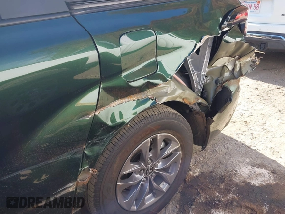 2024 Toyota Sienna XLE with VIN 5TDJSKFC2RS147426, listed as a IAAI auction lot 40587895 with 2,143 mi miles and . Bid and sale history available at DreamBid. Image 18.