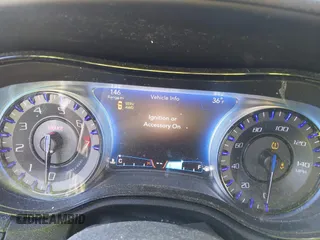 2016 Chrysler 300 S z VIN 2C3CCAGG4GH287737, wystawiony jako IAAI lot #41299711 z przebiegiem Nie podano mil oraz . Historia ofert i sprzedaży dostępna na DreamBid. Obrazek 7.