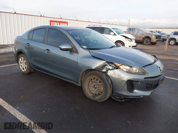 2013 Mazda Mazda3 i Sport with VIN JM1BL1UP2D1749251, listed as a IAAI auction lot 41494065 with 134,037 mi miles. Bid and sale history available at carsss.com. Image 1.