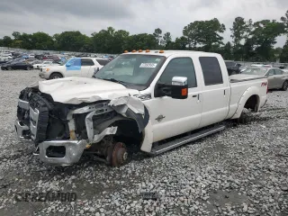 2015 Ford F-350 Platinum z VIN 1FT8W3BT2FEB91636, wystawiony jako Copart lot #57892935 z przebiegiem 143 563 mil mil oraz Szkoda całkowita • Salvage title. Historia ofert i sprzedaży dostępna na DreamBid. Obrazek 1.
