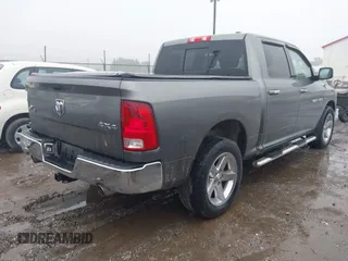 2012 Ram 1500 Outdoorsman z VIN 1C6RD7LT2CS215129, wystawiony jako IAAI lot #42278106 z przebiegiem 106 825 mil mil oraz . Historia ofert i sprzedaży dostępna na DreamBid. Obrazek 4.