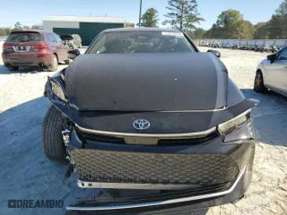 2024 Toyota Crown XLE with VIN JTDAAAAF1R3029223, listed as a Copart auction lot 76276884 with 9,024 mi miles and Salvage Title. Bid and sale history available at carsss.com. Image 5.