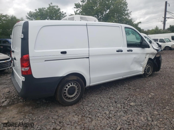 2022 Mercedes-Benz Metris Cargo Van with VIN W1YV0BEY6N4138833, listed as a Copart auction lot 68922824 with 9,493 mi miles and Salvage Title. Bid and sale history available at carsss.com. Image 3.