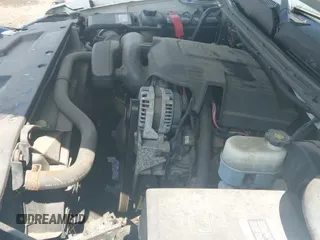 2008 GMC Sierra 1500 Work Truck z VIN 1GTEC14C48Z900043, wystawiony jako IAAI lot #42660413 z przebiegiem 145 031 mil mil oraz . Historia ofert i sprzedaży dostępna na DreamBid. Obrazek 19.