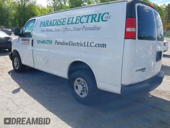 2014 Chevrolet Express Cargo z VIN 1GCWGFFA7E1137334, wystawiony jako IAAI lot #42315556 z przebiegiem 214 615 mil mil oraz . Historia ofert i sprzedaży dostępna na DreamBid. Obrazek 3.