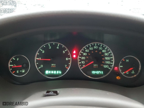 2004 Chrysler Concorde LXi with VIN 2C3HD36M74H589332, listed as a Copart auction lot 81303254 with 194,371 mi miles and Salvage Title. Bid and sale history available at carsss.com. Image 9.