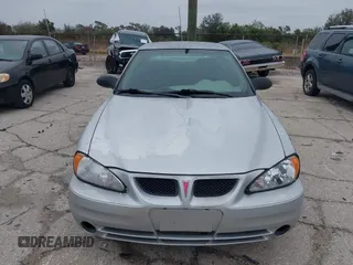 2005 Pontiac Grand Am SE with VIN 1G2NE52F75M255951, listed as a IAAI auction lot 41418328 with 199,700 mi miles. Bid and sale history available at carsss.com. Image 12.