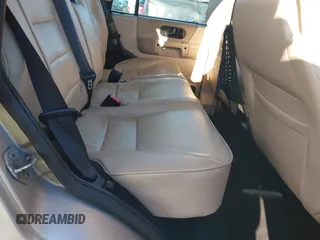 2003 Land Rover Discovery with VIN SALTL164X3A811039, listed as a IAAI auction lot 41142227 with Not Provided miles and . Bid and sale history available at DreamBid. Image 8.