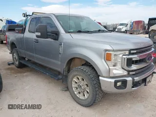 2020 Ford F-250 XL z VIN 1FT7X2B61LED95952, wystawiony jako IAAI lot #42186832 z przebiegiem 119 083 mil mil oraz . Historia ofert i sprzedaży dostępna na DreamBid. Obrazek 1.