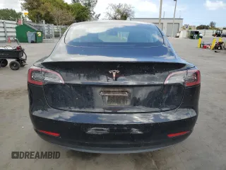 2022 Tesla Model 3 z VIN 5YJ3E1EA1NF286584, wystawiony jako Copart lot #52142755 z przebiegiem 83 340 mil mil oraz Czysty tytuł • Clean title. Historia ofert i sprzedaży dostępna na DreamBid. Obrazek 6.