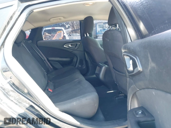2015 Chrysler 200 Limited with VIN 1C3CCCAB6FN598486, listed as a IAAI auction lot 41910182 with 193,369 mi miles and . Bid and sale history available at DreamBid. Image 8.