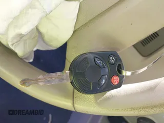 2008 Ford Escape XLT с VIN 1FMCU93168KA50679, выставлен на аукционе IAAI как лот 39837887 с пробегом Не указан миль и . История ставок и продаж доступна на DreamBid. Изображение 11.
