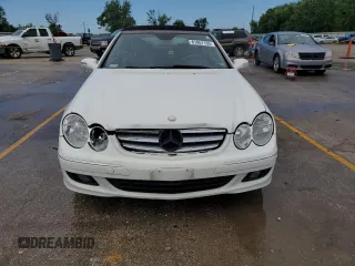 2008 Mercedes-Benz CLK 350 with VIN WDBTK56G88F234161, listed as a Copart auction lot 61867195 with 247,175 mi miles and Salvage title. Bid and sale history available at DreamBid. Image 5.