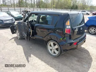 2011 Kia Soul + with VIN KNDJT2A25B7315085, listed as a IAAI auction lot 42038790 with 86,152 mi miles. Bid and sale history available at carsss.com. Image 3.
