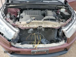 2015 Toyota Highlander XLE z VIN 5TDKKRFH0FS097839, wystawiony jako Copart lot #57030755 z przebiegiem 105 997 mil mil oraz Szkoda całkowita • Salvage title. Historia ofert i sprzedaży dostępna na DreamBid. Obrazek 12.