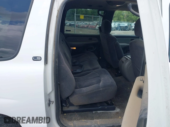 2002 Chevrolet Suburban Z71 с VIN 3GNFK16Z42G220862, выставлен на аукционе IAAI как лот 42328110 с пробегом 276 171 миль миль и . История ставок и продаж доступна на DreamBid. Изображение 8.