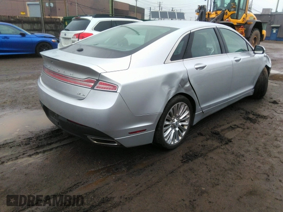 2013 Lincoln MKZ with VIN 3LN6L2JKXDR811822, listed as a IAAI auction lot 42009690 with 128,405 mi miles. Bid and sale history available at carsss.com. Image 4.