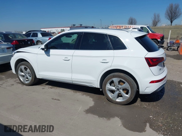 2021 Audi Q5 Premium Plus with VIN WA1BAAFYXM2050143, listed as a IAAI auction lot 41724418 with 60,638 mi miles. Bid and sale history available at carsss.com. Image 14.