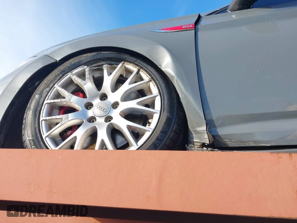 2020 Volkswagen Jetta GLI S with VIN 3VW6T7BU8LM099899, listed as a IAAI auction lot 41361494 with 92,219 mi miles and . Bid and sale history available at DreamBid. Image 19.