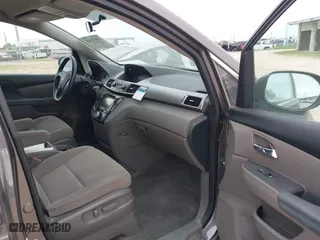 2016 Honda Odyssey EX with VIN 5FNRL5H43GB091540, listed as a IAAI auction lot 41972835 with 84,177 mi miles. Bid and sale history available at carsss.com. Image 5.