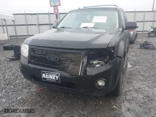 2008 Ford Escape Limited with VIN 1FMCU04118KD57249, listed as a IAAI auction lot 41739979 with 177,598 mi miles. Bid and sale history available at carsss.com. Image 6.