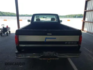 1995 Ford F-150 z VIN 1FTEF14HXSNA28985, wystawiony jako IAAI lot #42630297 z przebiegiem Nie podano mil oraz . Historia ofert i sprzedaży dostępna na DreamBid. Obrazek 16.