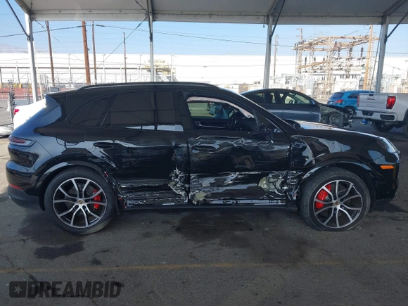 2024 Porsche Cayenne S z VIN WP1AL2AY3RDA35194, wystawiony jako IAAI lot #40984680 z przebiegiem 23 852 mil mil oraz . Historia ofert i sprzedaży dostępna na DreamBid. Obrazek 14.