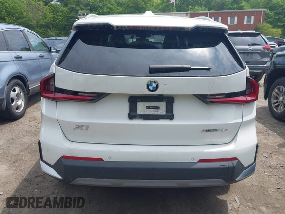 2023 BMW X1 xDrive28i с VIN WBX73EF06P5W91223, выставлен на аукционе IAAI как лот 42379129 с пробегом 9 982 миль миль и . История ставок и продаж доступна на DreamBid. Изображение 17.