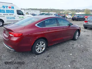 2015 Chrysler 200 Limited z VIN 1C3CCCAB7FN662177, wystawiony jako IAAI lot #42032768 z przebiegiem 64 570 mil mil oraz . Historia ofert i sprzedaży dostępna na DreamBid. Obrazek 4.