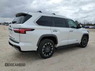 2024 Toyota Sequoia SR5 with VIN 7SVAAABA4RX041139, listed as a Copart auction lot 43978865 with 4,742 mi miles and Salvage Title. Bid and sale history available at carsss.com. Image 3.