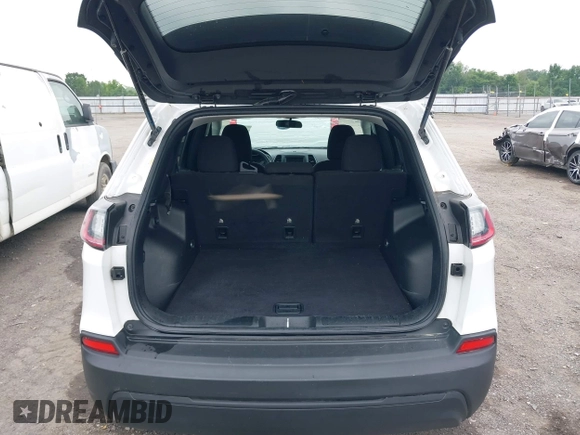 2019 Jeep Cherokee Latitude z VIN 1C4PJLCB8KD145129, wystawiony jako IAAI lot #42291722 z przebiegiem 89 155 mil mil oraz . Historia ofert i sprzedaży dostępna na DreamBid. Obrazek 17.
