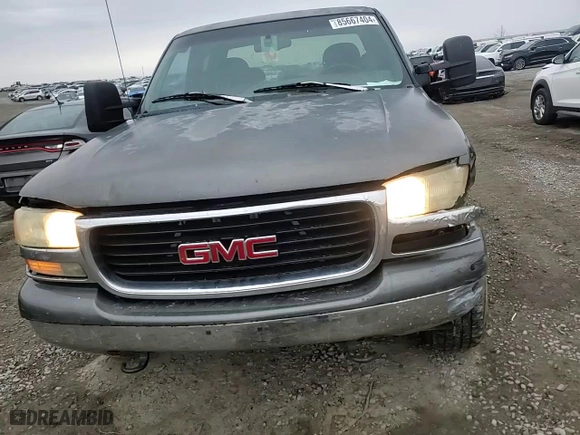 2000 GMC New Sierra 1500 SLE with VIN 1GTEK19T0YE166181, listed as a Copart auction lot 85667404 with 177,677 mi miles and Salvage Title. Bid and sale history available at carsss.com. Image 10.