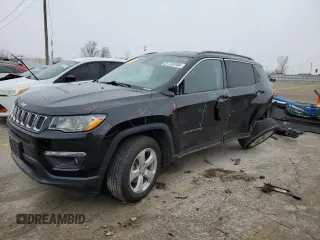 2020 Jeep Compass Altitude z VIN 3C4NJCBBXLT108507, wystawiony jako Copart lot #81733784 z przebiegiem 69 859 mil mil oraz Szkody całkowita. Historia ofert i sprzedaży dostępna na DreamBid. Obrazek 1.