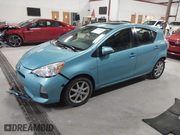 2014 Toyota Prius One z VIN JTDKDTB3XE1060360, wystawiony jako IAAI lot #41972531 z przebiegiem 140 012 mil mil oraz . Historia ofert i sprzedaży dostępna na DreamBid. Obrazek 2.