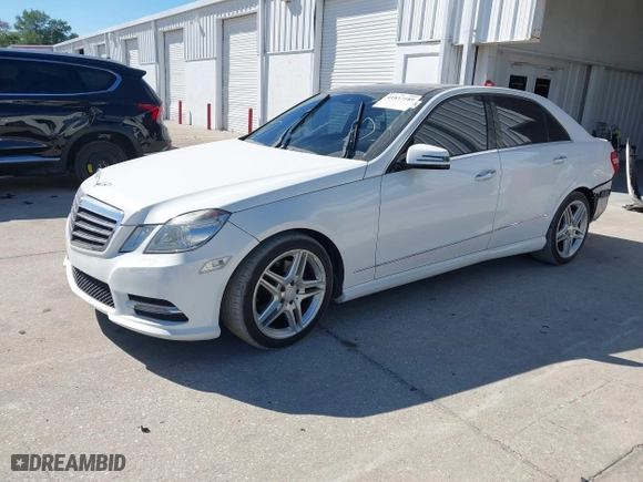 2013 Mercedes-Benz E-Class E 350 Luxury with VIN WDDHF8JB6DA680430, listed as a IAAI auction lot 41837189 with 83,492 mi miles. Bid and sale history available at carsss.com. Image 2.