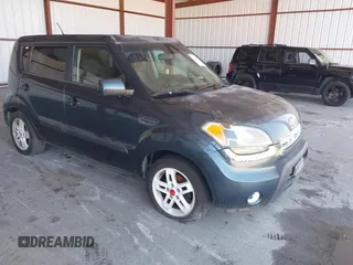 2011 Kia Soul + with VIN KNDJT2A25B7279401, listed as a IAAI auction lot 41874955 with 177,944 mi miles. Bid and sale history available at carsss.com. Image 1.