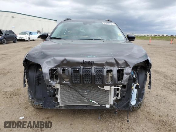 2023 Jeep Cherokee Altitude Lux z VIN 1C4PJMMB8PD103314, wystawiony jako Copart lot #58347995 z przebiegiem 66 317 mil mil oraz Szkoda całkowita • Salvage title. Historia ofert i sprzedaży dostępna na DreamBid. Obrazek 5.