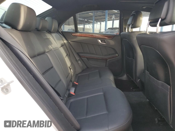 2013 Mercedes-Benz E 350 Luxury z VIN WDDHF5KB4DA721716, wystawiony jako Copart lot #58813455 z przebiegiem 48 933 mil mil oraz Szkoda całkowita • Salvage title. Historia ofert i sprzedaży dostępna na DreamBid. Obrazek 10.