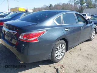 2015 Nissan Altima 2.5 SV with VIN 1N4AL3AP0FC115042, listed as a IAAI auction lot 41935591 with 129,556 mi miles. Bid and sale history available at carsss.com. Image 4.