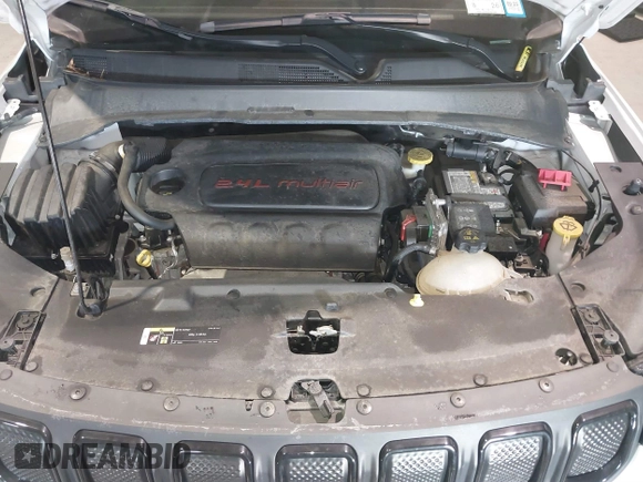 2022 Jeep Compass Latitude with VIN 3C4NJDBB2NT171240, listed as a IAAI auction lot 41206428 with 39,086 mi miles and . Bid and sale history available at DreamBid. Image 10.
