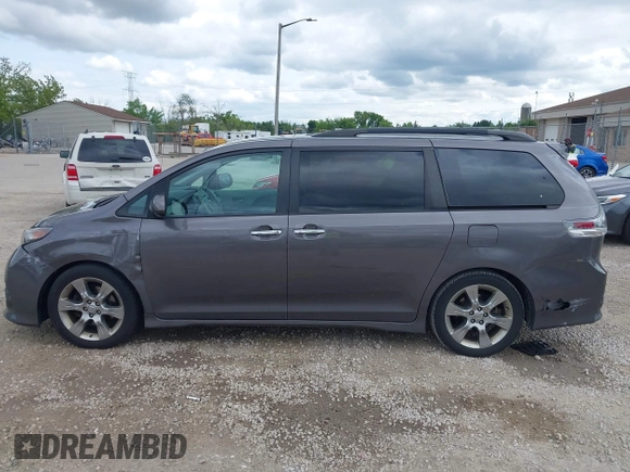 2013 Toyota Sienna SE с VIN 5TDXK3DC4DS362835, выставлен на аукционе IAAI как лот 42471442 с пробегом 122 990 миль миль и . История ставок и продаж доступна на DreamBid. Изображение 14.