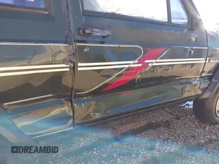 1996 Jeep Cherokee z VIN 1J4FT27S2TL147793, wystawiony jako IAAI lot #41568265 z przebiegiem 223 742 mil mil oraz . Historia ofert i sprzedaży dostępna na DreamBid. Obrazek 6.