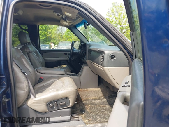 2002 Chevrolet Suburban LT z VIN 1GNFK16Z22J200124, wystawiony jako IAAI lot #42270704 z przebiegiem 218 478 mil mil oraz . Historia ofert i sprzedaży dostępna na DreamBid. Obrazek 5.