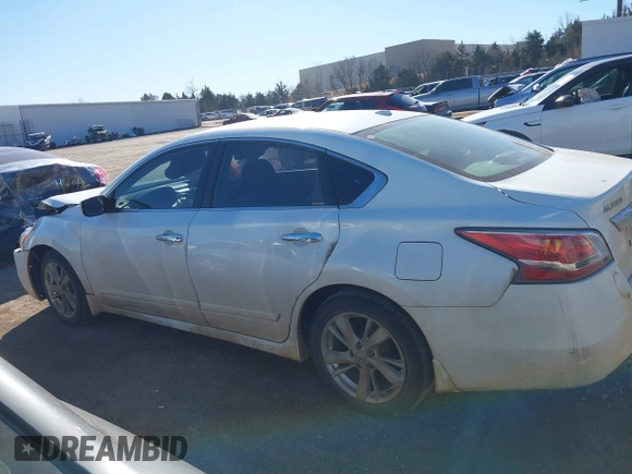 2014 Nissan Altima SL with VIN 1N4AL3AP8EN238624, listed as a IAAI auction lot 41357213 with 232,665 mi miles and . Bid and sale history available at DreamBid. Image 14.