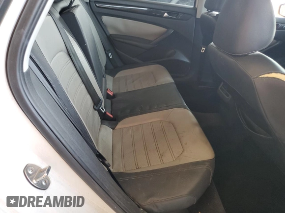 2015 Volkswagen Passat SE with VIN 1VWBS7A33FC026231, listed as a Copart auction lot 52021205 with 180,507 mi miles and Salvage title. Bid and sale history available at DreamBid. Image 10.